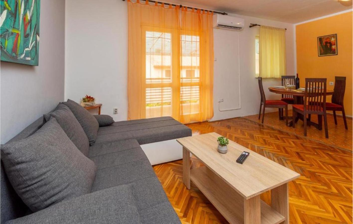 Apartman Ema 4+2 Koromačno Exteriér fotografie