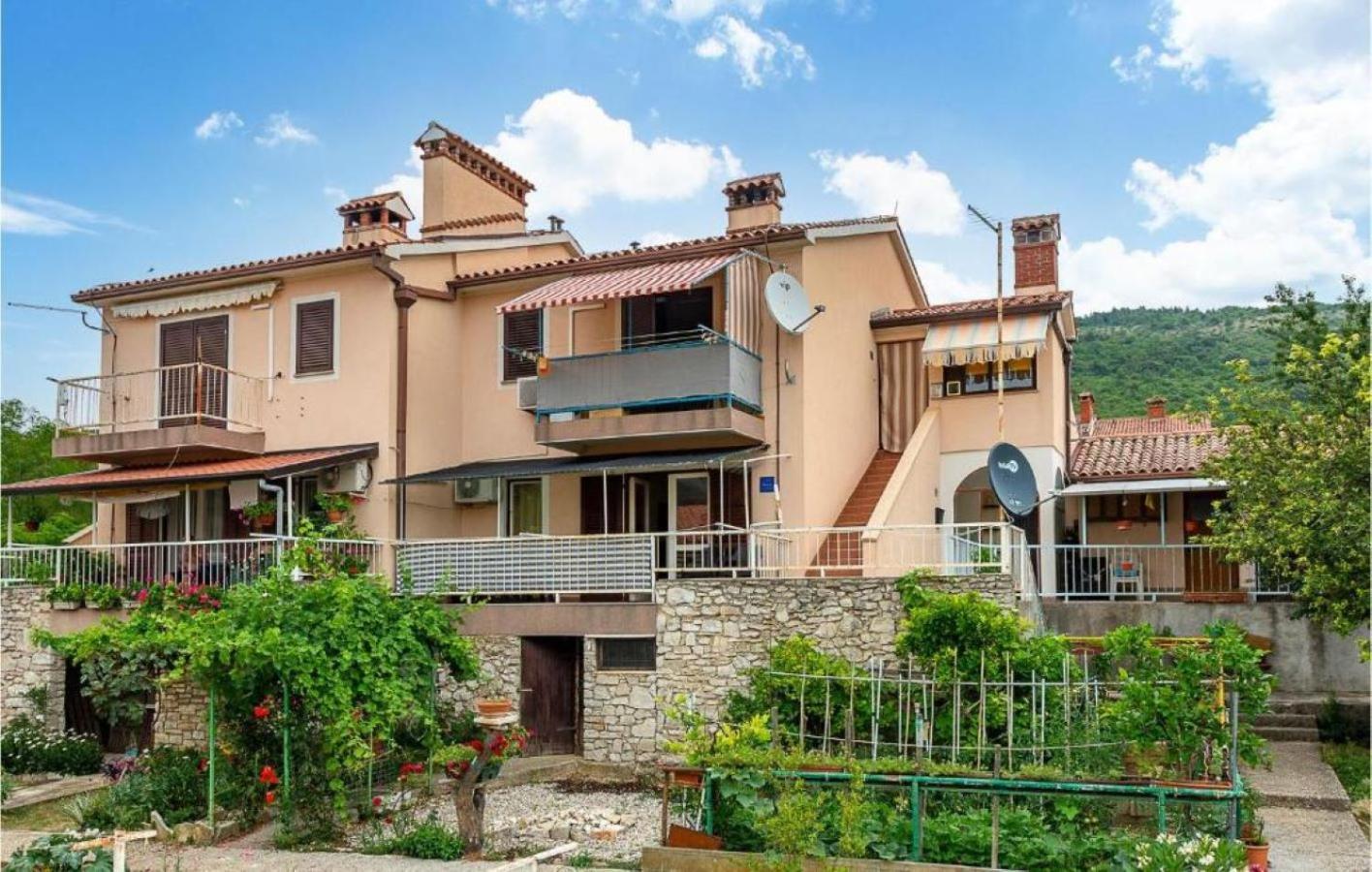 Apartman Ema 4+2 Koromačno Exteriér fotografie