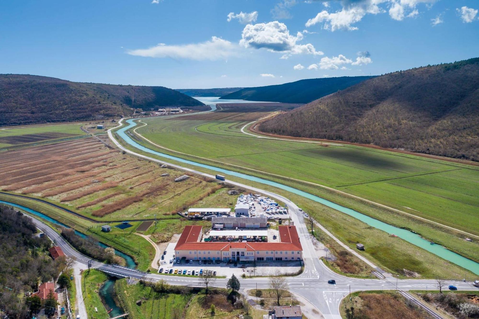 Apartman Ema 4+2 Koromačno Exteriér fotografie