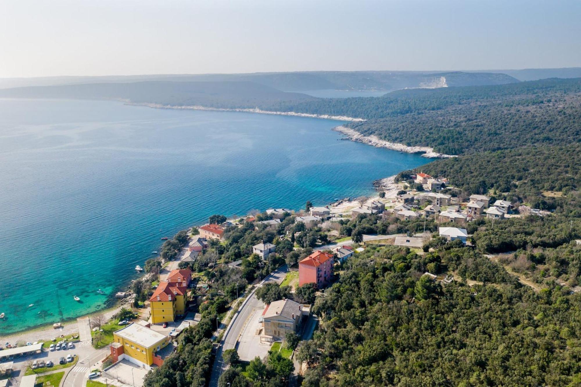 Apartman Ema 4+2 Koromačno Exteriér fotografie