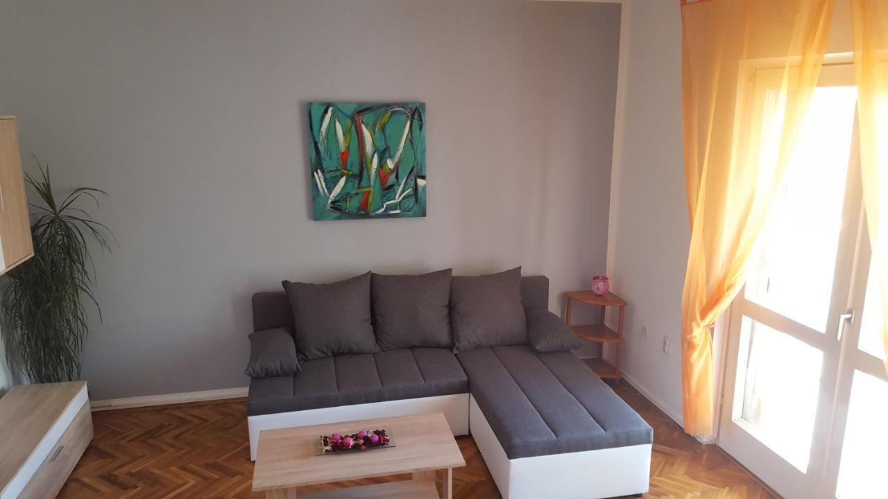 Apartman Ema 4+2 Koromačno Exteriér fotografie