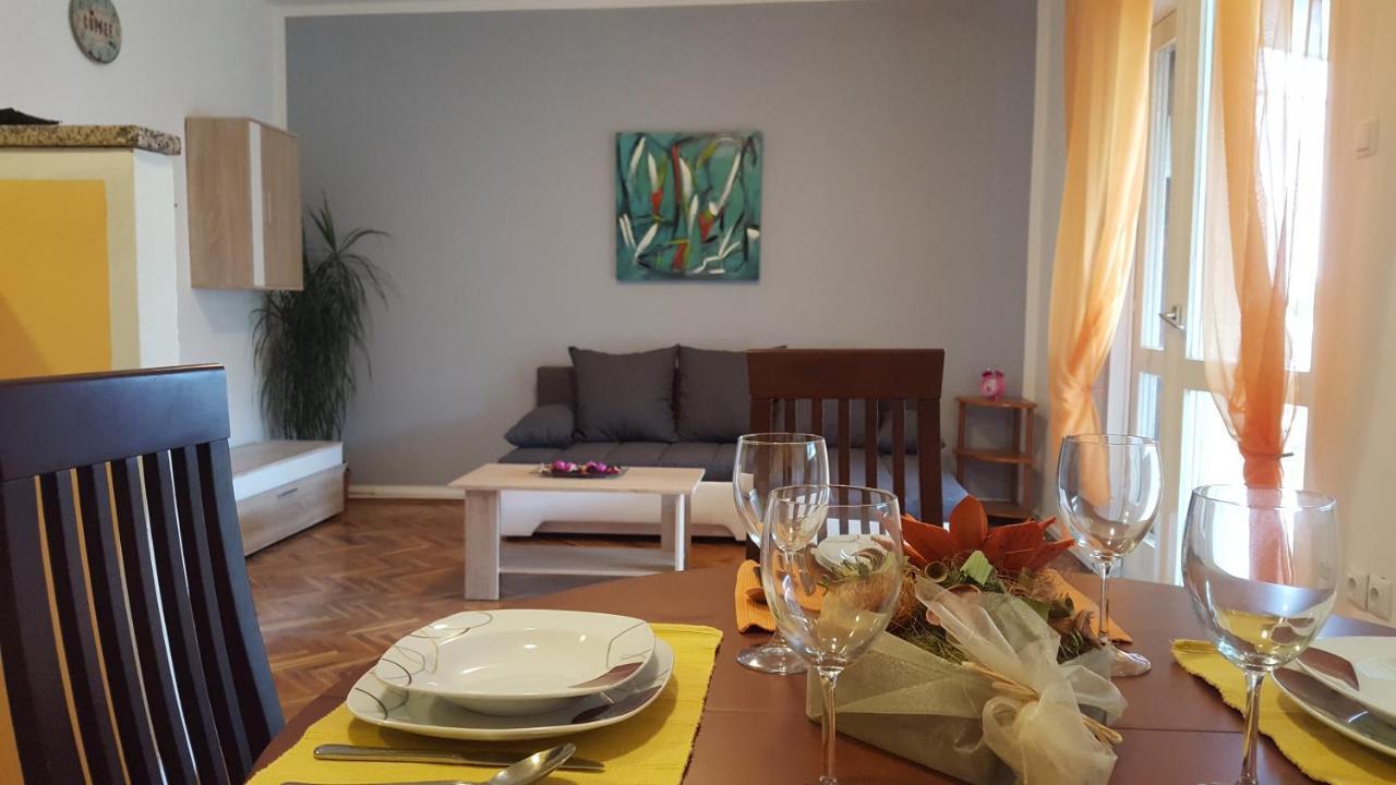 Apartman Ema 4+2 Koromačno Exteriér fotografie