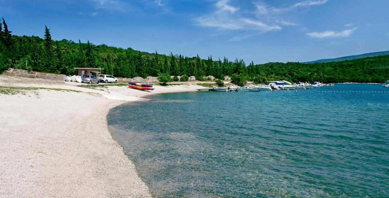 Apartman Ema 4+2 Koromačno Exteriér fotografie